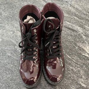 True Craft patent leather shoes (burgundy)
